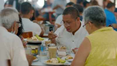 La Parroquia, said to be
Mexico's oldest cafe, - Eva Longoria: Searching for Mexico