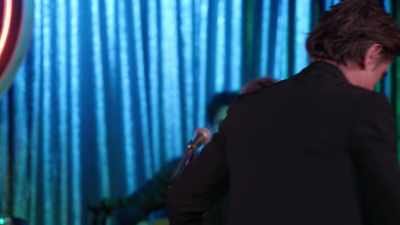 Ladies and gentlemen,
Bob's second-best friend, John Mayer. - Dirty Daddy: The Bob Saget Tribute