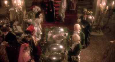 Ladies and gentlemen,
dinner is served. - The Phantom of the Opera