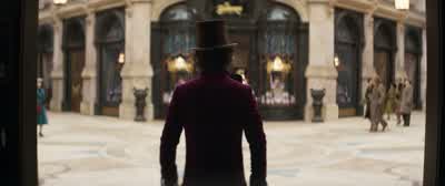 Ladies and gentlemen greetings to you alland welcome to Wonka sTremendous things are in storeboth literally and metaphorically - Wonka