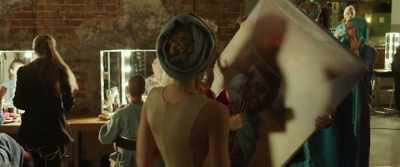 Ladies and gentlemen, it's 30000!
Applause! - Girls to Buy