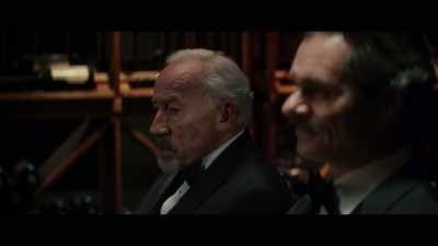 Ladies and gentlemen,
please be seated, and we will begin. - Hawkeye