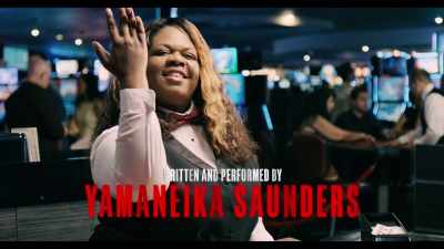 Ladies and gentlemen,
please welcome Yamaneika Saunders! - The Degenerates
