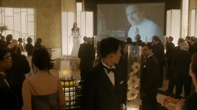 Ladies and gentlemen. - Hemlock Grove