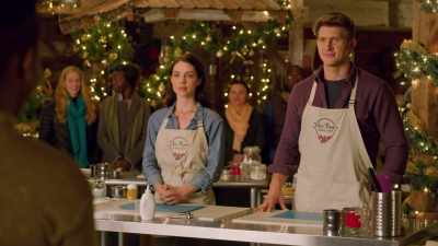 Ladies and gentlemen, - A Sweet Christmas Romance