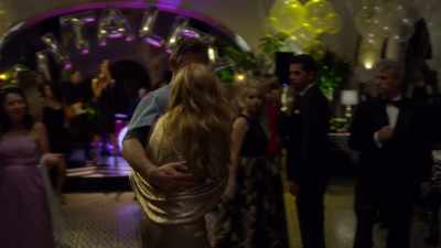 - Ladies and gentlemen, - Dirty John