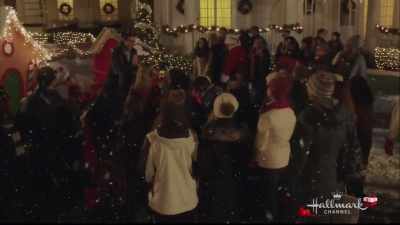 - Ladies and gentlemen, - Christmas at Pemberley Manor