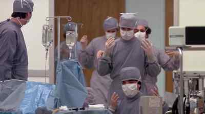 Ladies and gentlemen,
there has been a change in the program. - Young Doctors in Love
