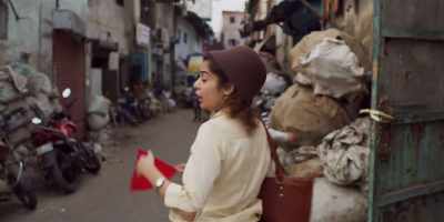 Ladies and gentlemen,
welcome to Dharavi. - Chopsticks