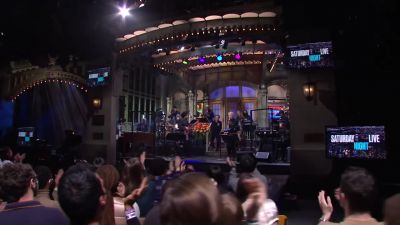 Ladies and gentlemen,
Willem Dafoe. - Saturday Night Live