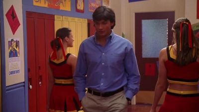 - Ladies.
- Ooh. - Smallville
