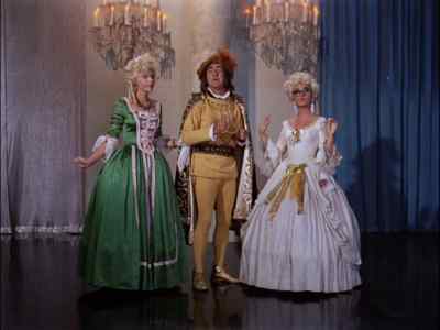 LADIES, PARDON ME. - Gilligan's Island