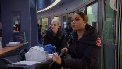 - Ladies.
- What's up? - Chicago Fire