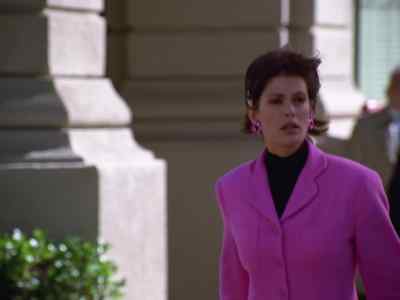 Lady, you all right? - Lois & Clark: The New Adventures of Superman