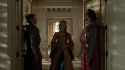 Lady Donatella is making
her way back to her chambers. - Reign