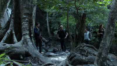Lady and gentlemen, all bets are off. - Hard Target 2