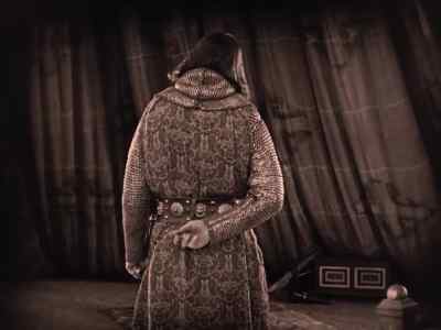 Lady Marian shall pay
for this with her life.
So much for melding! - Robin Hood