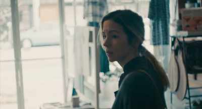 - [Lady] There's a big store
around the corner that always - Justine