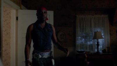 - Lafayette?
- Yes, ma'am? - True Blood