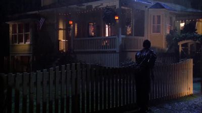 Lana! I know you're in there! - Smallville