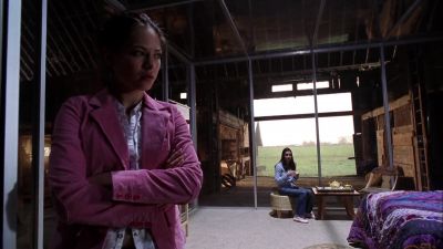 Lana, your tea's gonna get cold. - Smallville
