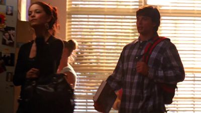 Lana, where's Jason? I've been
looking for him. I left him three messages. - Smallville