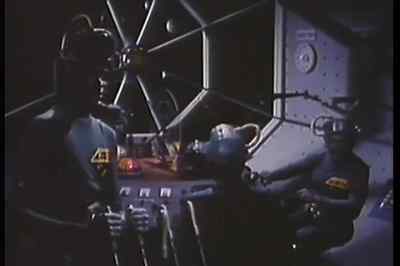 Landing legs lowered. - Santa Claus Conquers the Martians