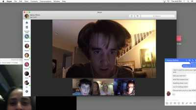 (LAPTOP CHIMING) - Unfriended: Dark Web