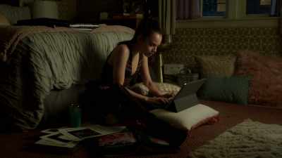 [laptop keys clacking] - Pretty Little Liars: The Perfectionists