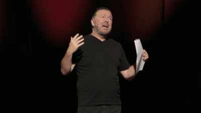 Вокруг паника, люди кричат:
«А-а! Мы погружаемся в воду!» - Ricky Gervais: Armageddon