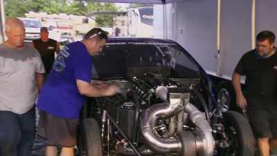 [Larry] So we're here in
Darlington, drew for our Team Attack. - Street Outlaws No Prep Kings Team Attack