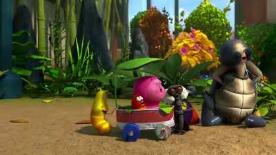 ♪ Larva larva la la la la-larva ♪ - Larva Family
