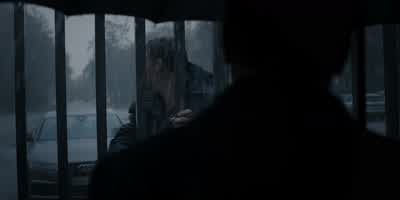 Lass mich den Hang absuchen. - Dark