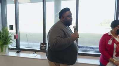 Last but not least,
Mr. Deuce Anderson. - Algiers, America