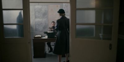 - Latest charts.
- Ah, thank you. - The Crown