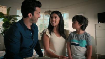 LATIN LOVER NARRATOR:
Ah, friends, we last left - Jane the Virgin