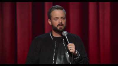 L'audience applaudit sagement. - Nate Bargatze: The Tennessee Kid