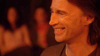 (LAUG H l NG) - Stargate Universe