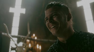 (LAUGHING, CLAPPING) - Vikings