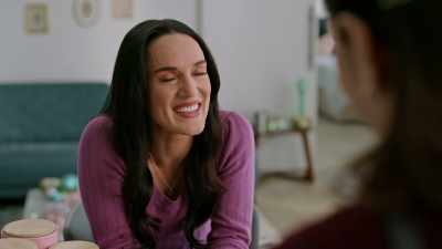 [laughing]
- Nicole, I'm okay. - A Sprinkle of Christmas