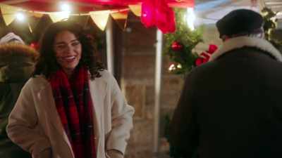 (laughing)
Oh, come on! - Planes, Trains, and Christmas Trees