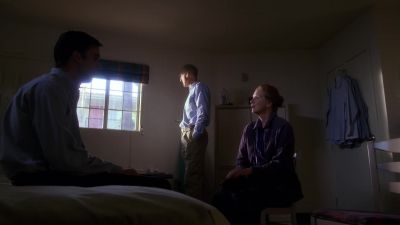 ( laughing ) - Six Feet Under