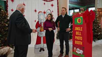 (laughing) - The Jinglebell Jubilee