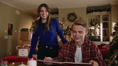 (laughing) - The Jinglebell Jubilee