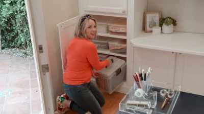 [laughing] - Get Organized with The Home Edit