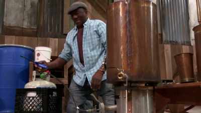 [laughing] - Moonshiners: Master Distiller