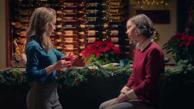[laughing] - A Taste of Christmas