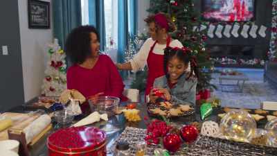 [laughing] - Merry Liddle Christmas