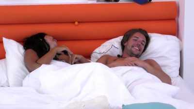 (LAUGHING) - Love Island