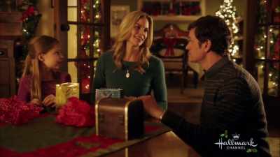 [laughing] - Christmas Connection